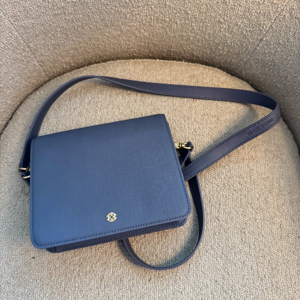 👛 Dagne Dover Epic Crossbody - BARELY USED!